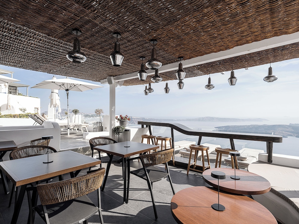 On The Rocks Hotel — Restaurant & bars in Imerovigli, South Aegean