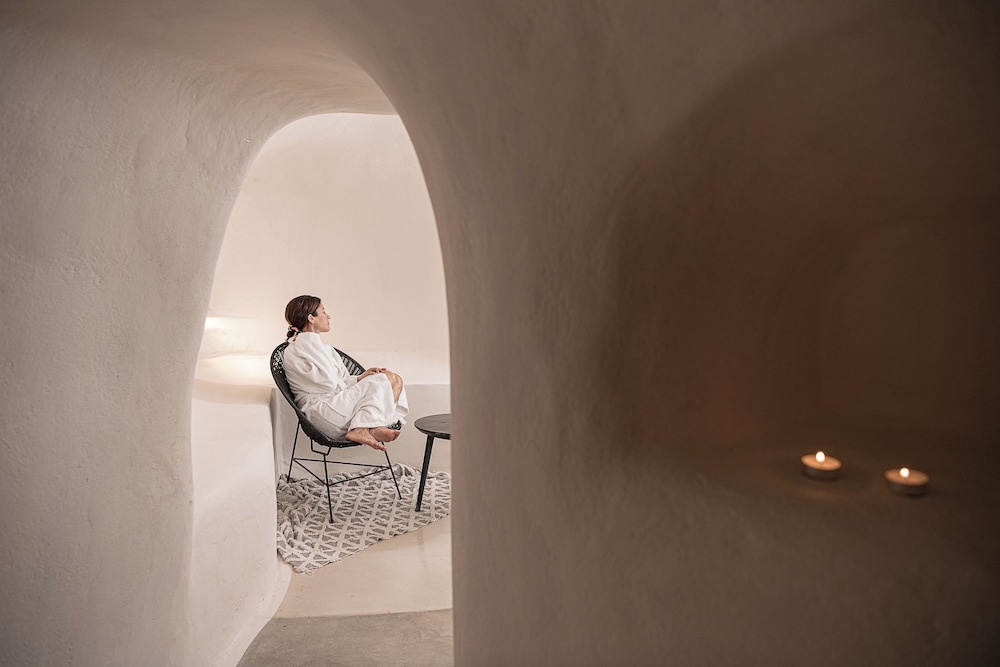 On The Rocks Hotel — Spa in Imerovigli, South Aegean