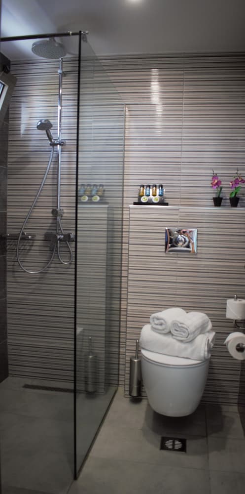 Oscar Hotel — Hotel rooms in Laganas, Ionian Islands