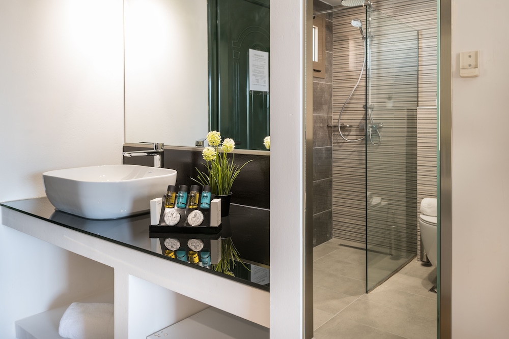 Oscar Hotel — Hotel rooms in Laganas, Ionian Islands