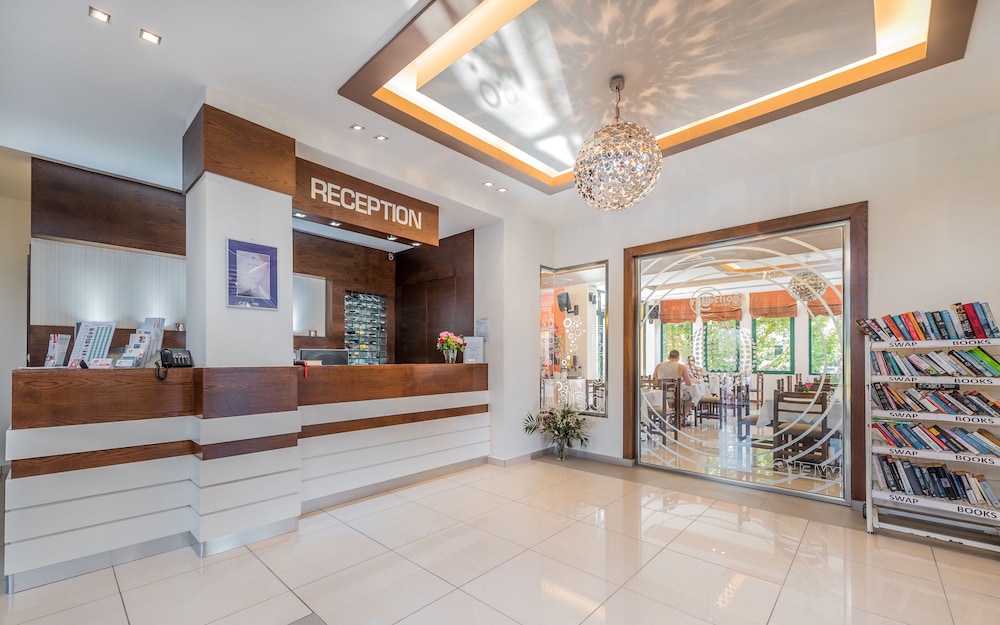 Oscar Hotel — Restaurant & bars in Laganas, Ionian Islands