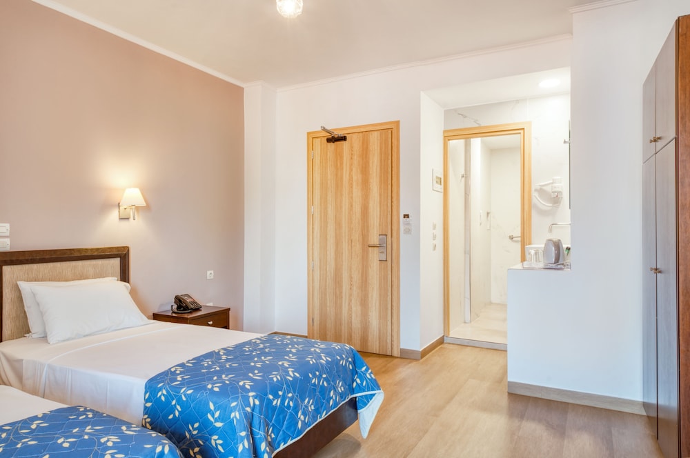 Oscar Hotel — Hotel rooms in Laganas, Ionian Islands