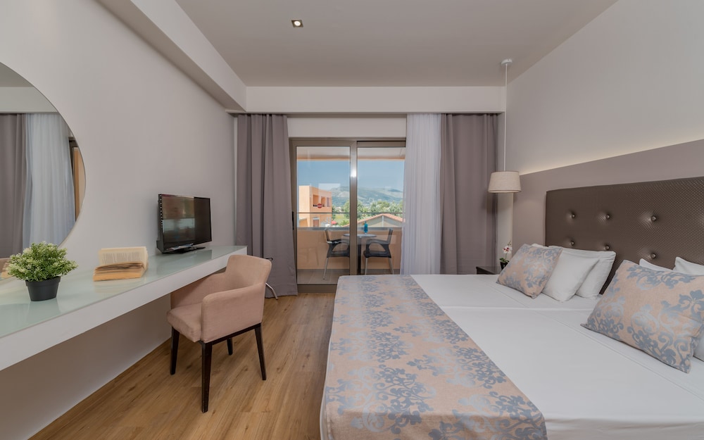 Oscar Hotel — Hotel rooms in Laganas, Ionian Islands