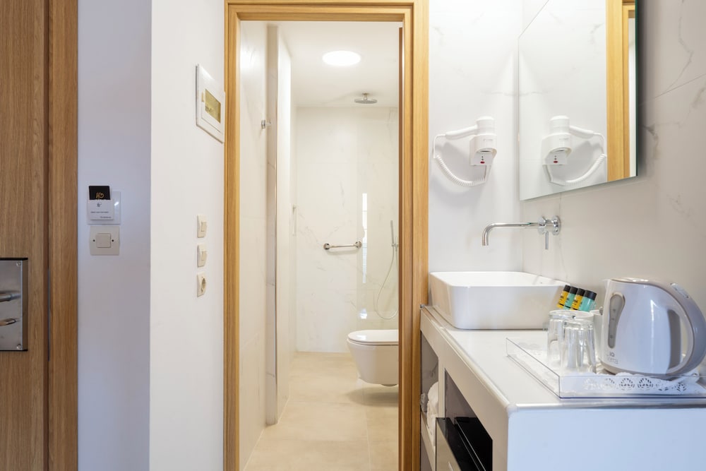 Oscar Hotel — Hotel rooms in Laganas, Ionian Islands