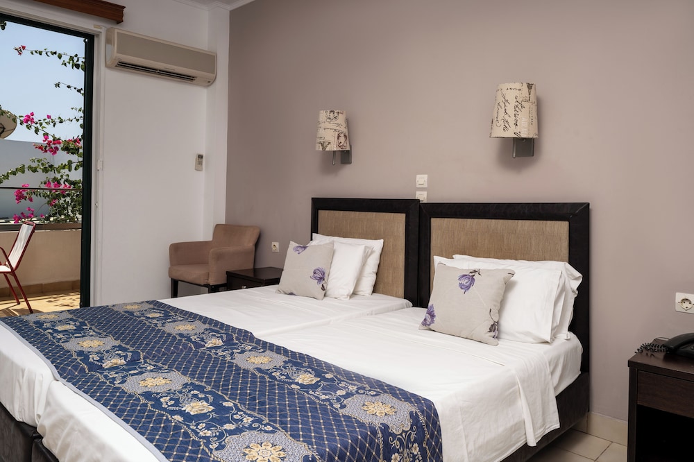 Oscar Hotel — Hotel rooms in Laganas, Ionian Islands