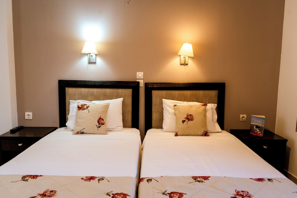 Oscar Hotel — Hotel rooms in Laganas, Ionian Islands