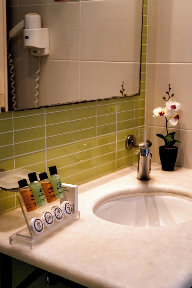 Oscar Hotel — Hotel rooms in Laganas, Ionian Islands