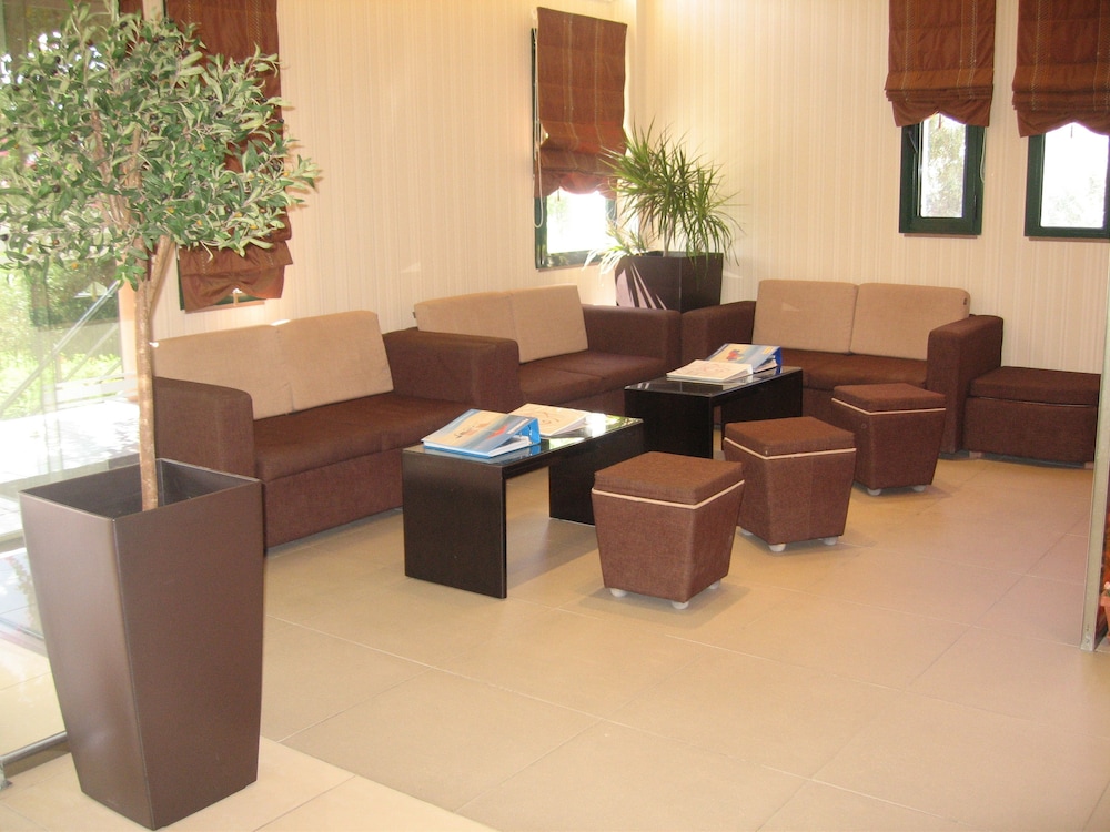 Oscar Hotel — Hotel building in Laganas, Ionian Islands