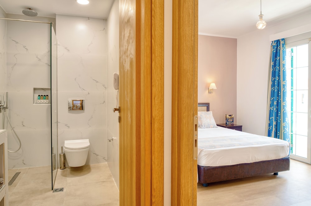 Oscar Hotel — Hotel rooms in Laganas, Ionian Islands