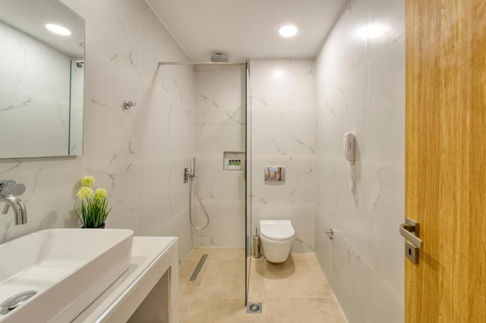 Oscar Hotel — Hotel rooms in Laganas, Ionian Islands