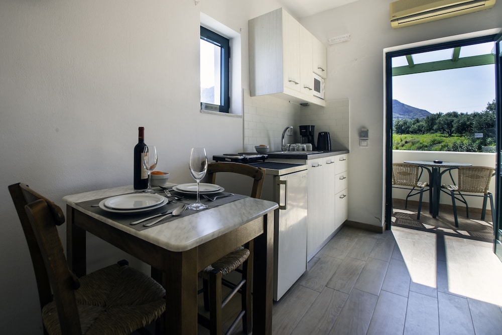 Palatia Village — Hotel rooms in Hersonissos