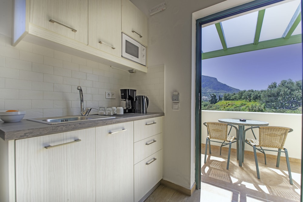 Palatia Village — Hotel rooms in Hersonissos