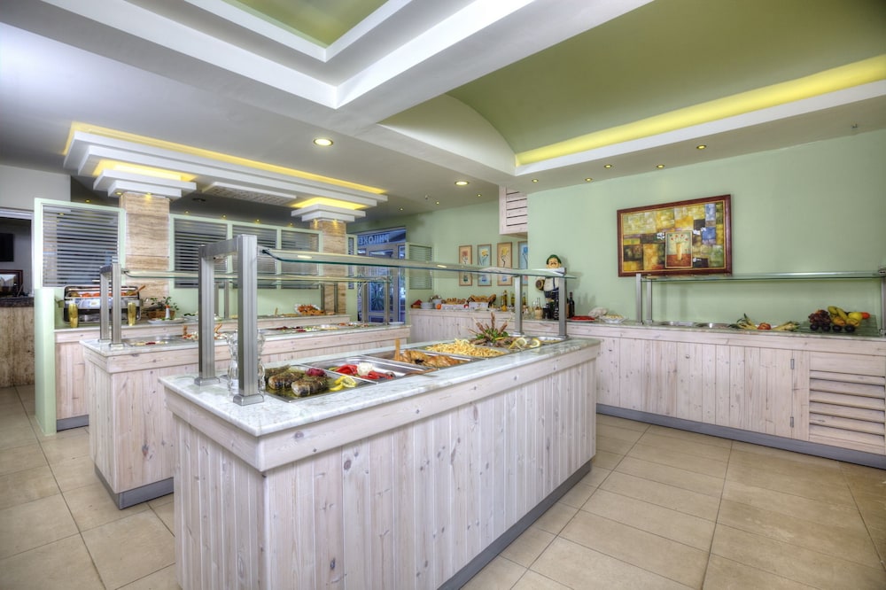 Philoxenia Hotel & Spa — Restaurant & bars in Malia