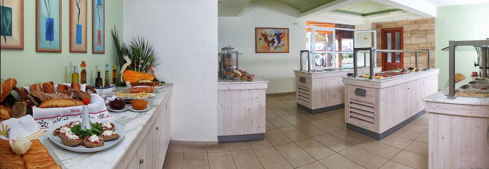 Philoxenia Hotel & Spa — Restaurant & bars in Malia