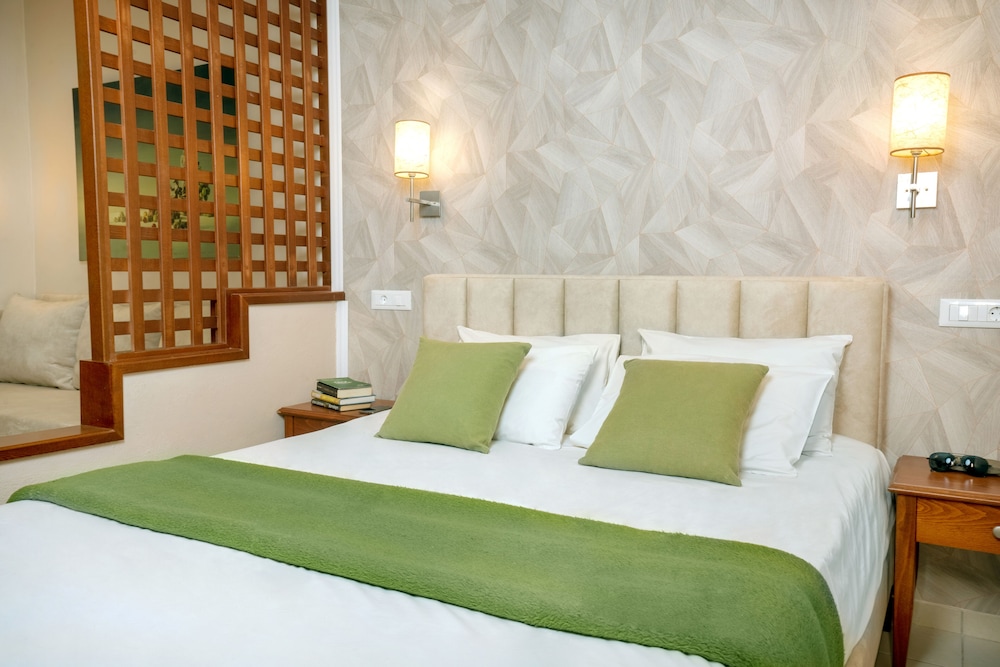 Philoxenia Hotel & Spa — Hotel rooms in Malia
