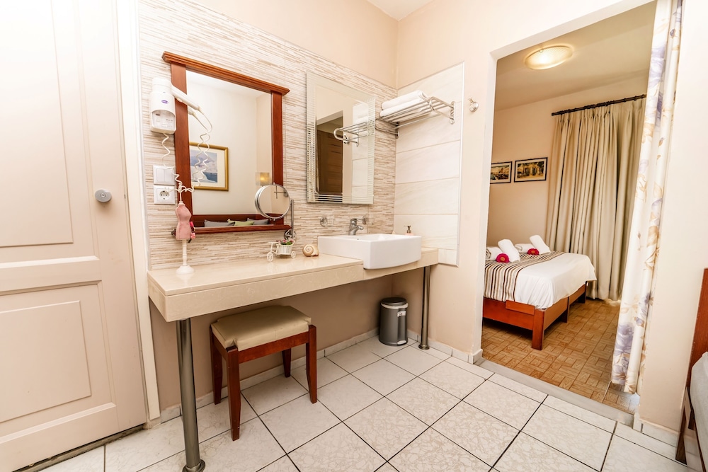Philoxenia Hotel & Spa — Hotel rooms in Malia