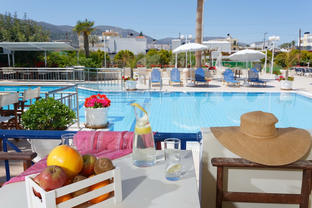 Philoxenia Hotel & Spa — Swimming pool in Malia