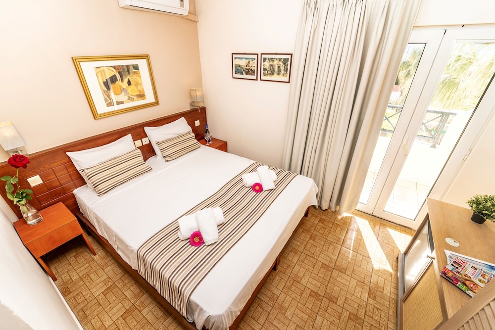 Philoxenia Hotel & Spa — Hotel rooms in Malia