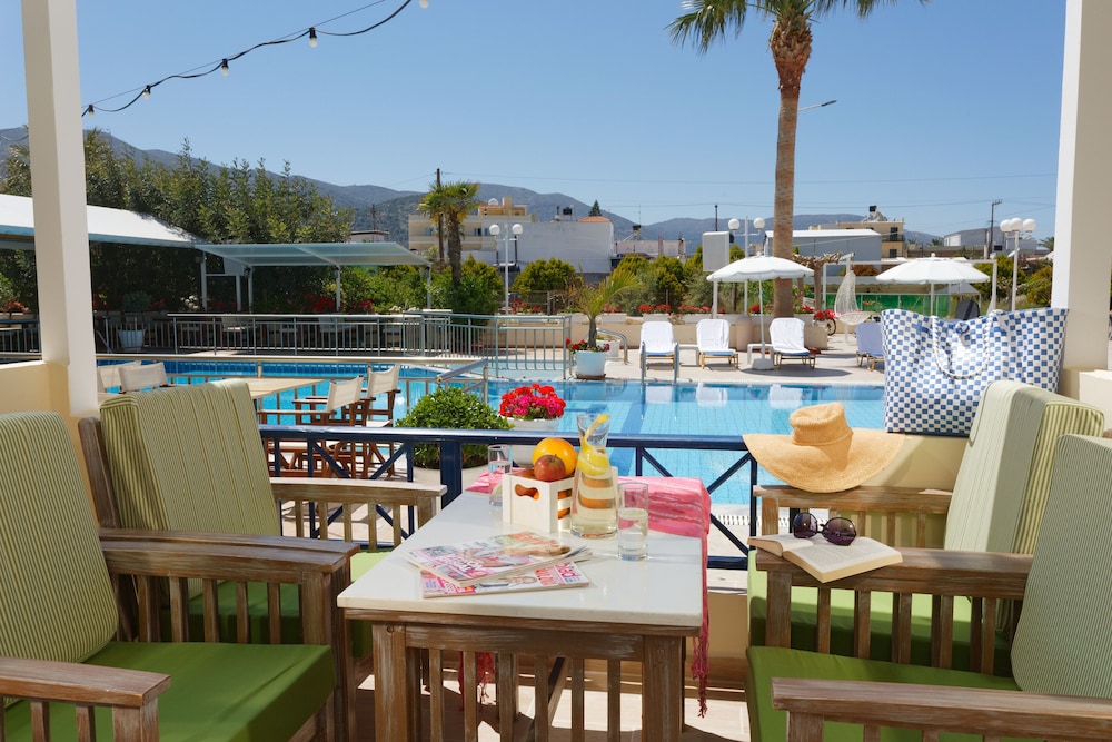 Philoxenia Hotel & Spa — Swimming pool in Malia