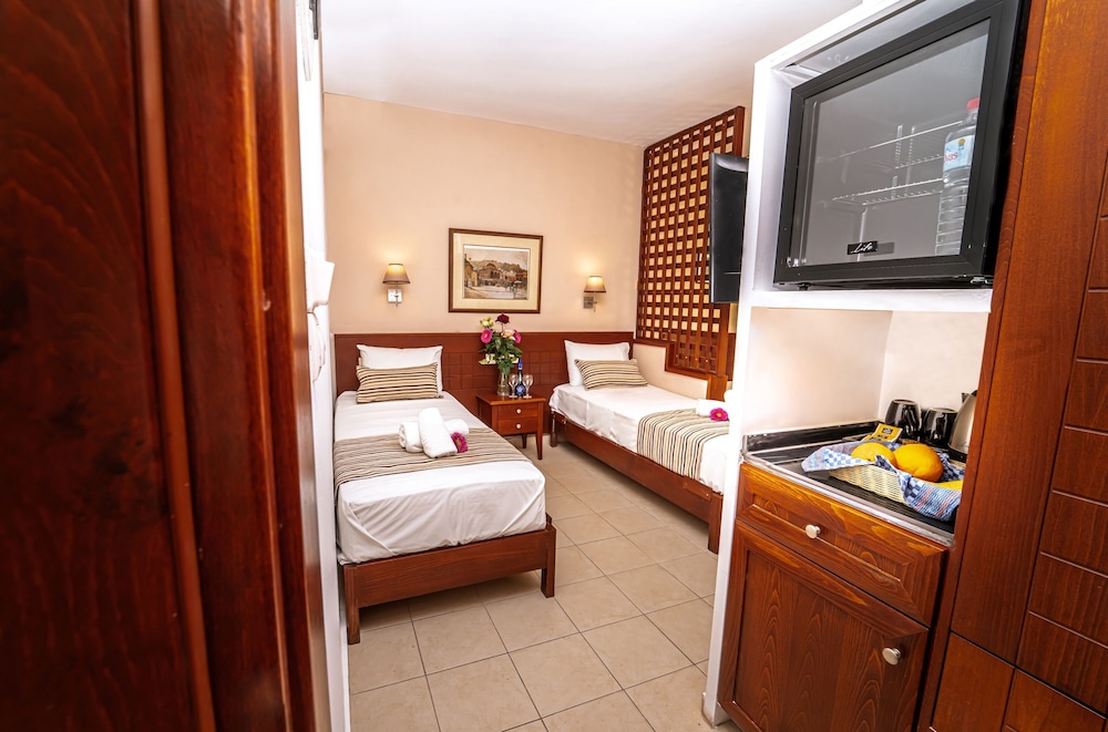 Philoxenia Hotel & Spa — Hotel rooms in Malia