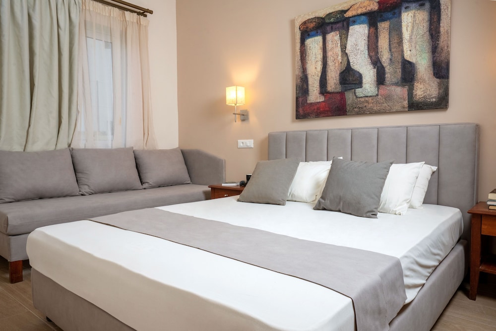 Philoxenia Hotel & Spa — Hotel rooms in Malia