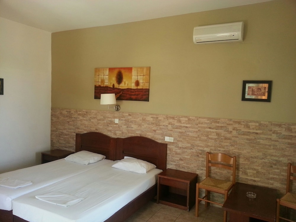 Piskopiano Village — Hotel rooms in Hersonissos