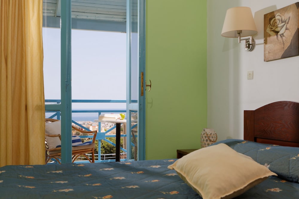 Piskopiano Village — Hotel rooms in Hersonissos