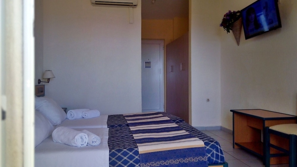 Porto Skala Hotel Village — Hotel rooms in Skala (Kefalonia), Ionian Islands