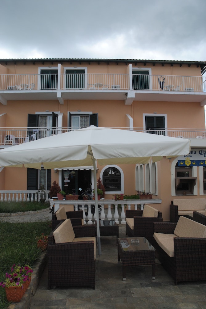 Hotel Sea Bird — Hotel building in Moraitika, Ionian Islands