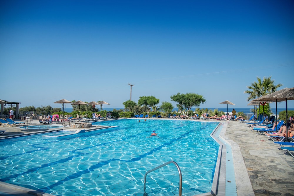 Semiramis Village — Swimming pool in Hersonissos