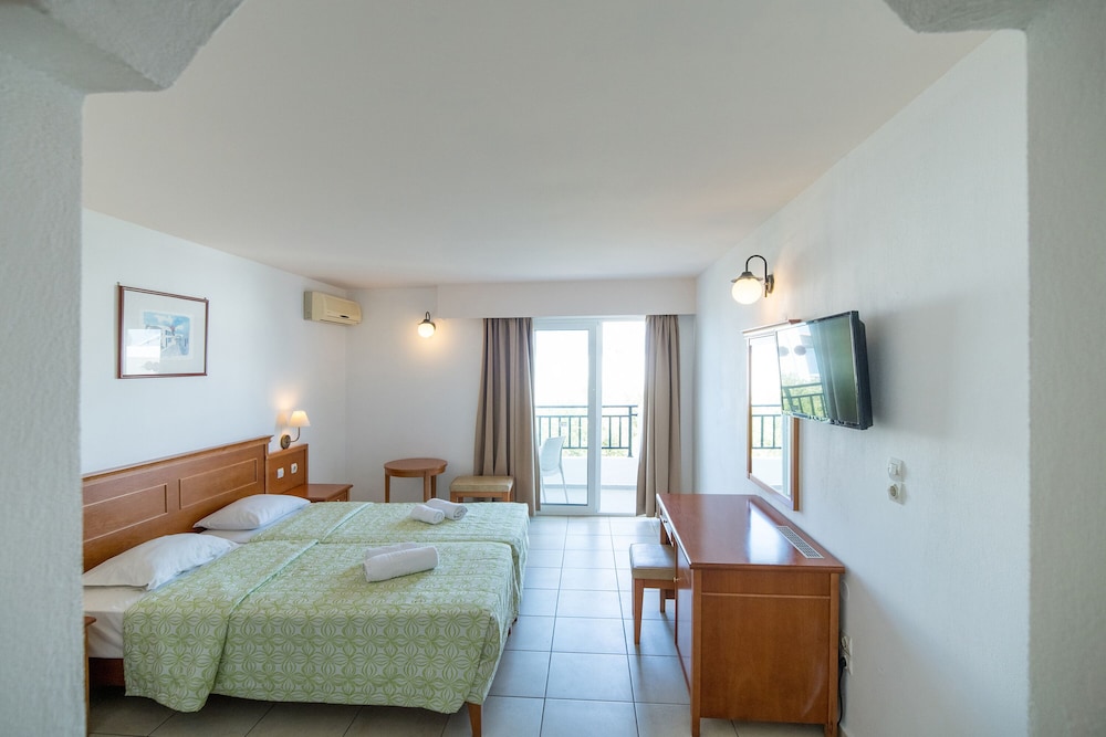 Semiramis Village — Hotel rooms in Hersonissos
