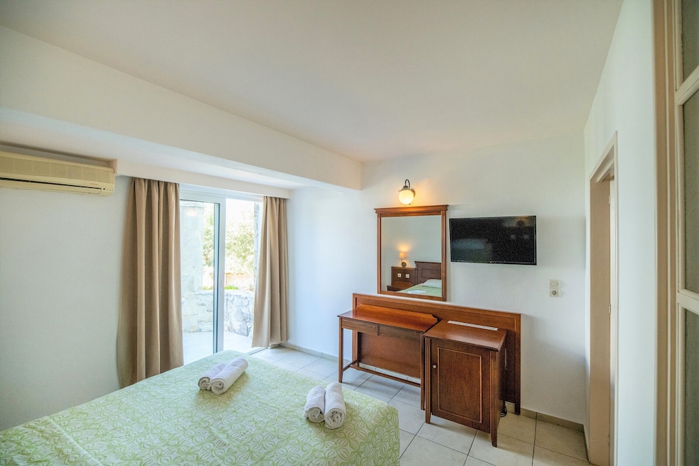 Semiramis Village — Hotel rooms in Hersonissos