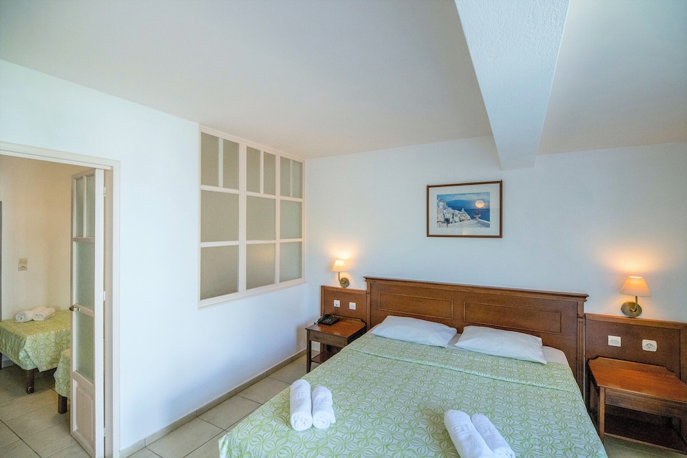 Semiramis Village — Hotel rooms in Hersonissos