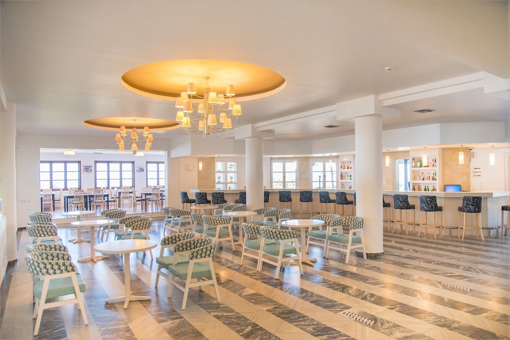 Semiramis Village — Restaurant & bars in Hersonissos