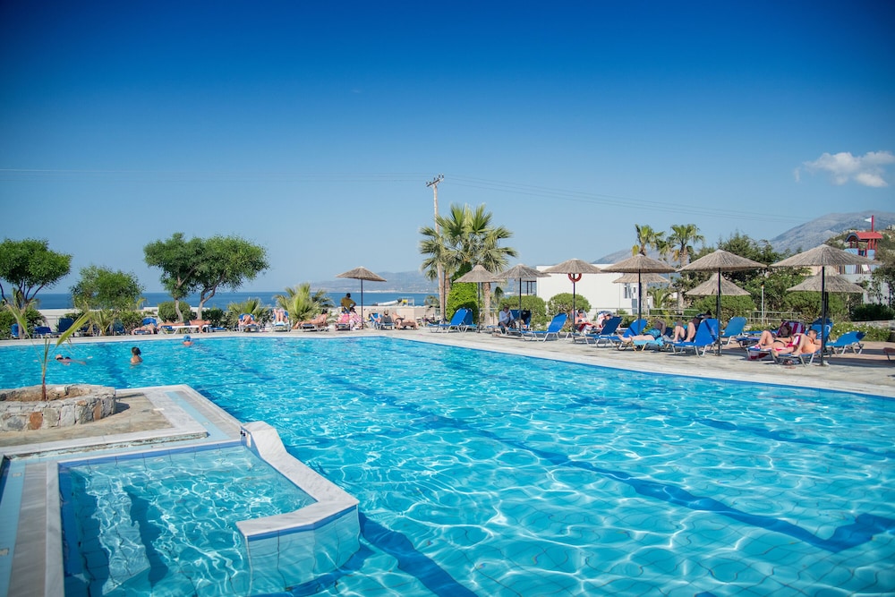 Semiramis Village — Swimming pool in Hersonissos