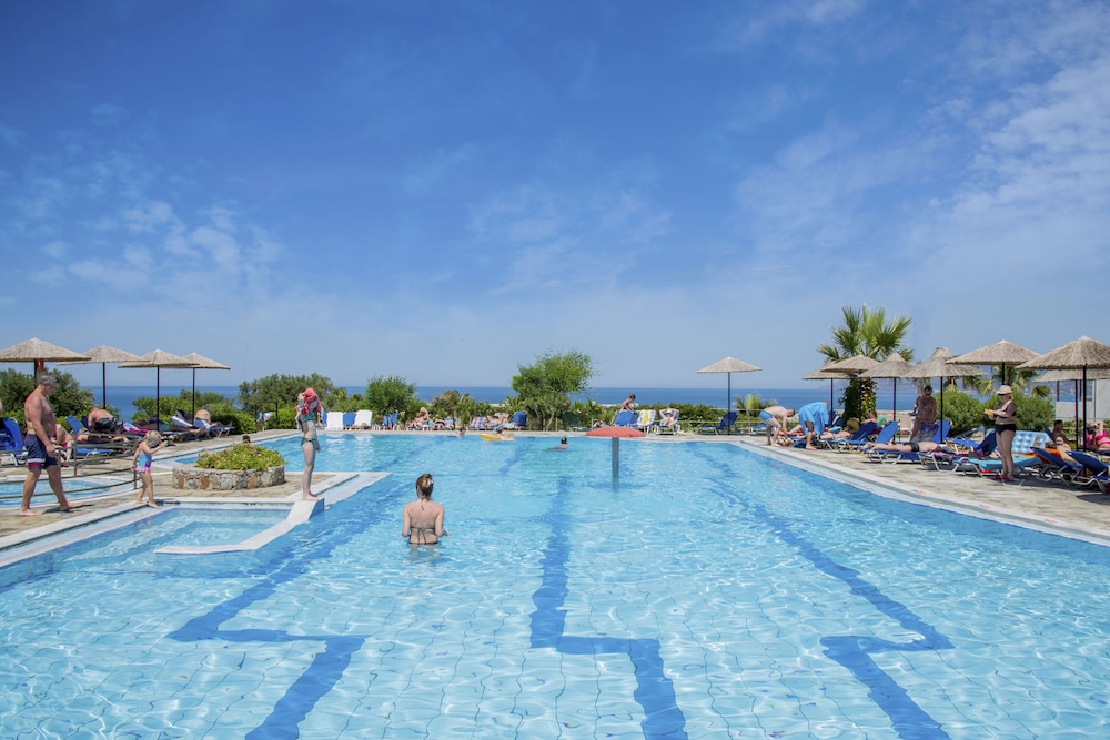 Semiramis Village — Swimming pool in Hersonissos