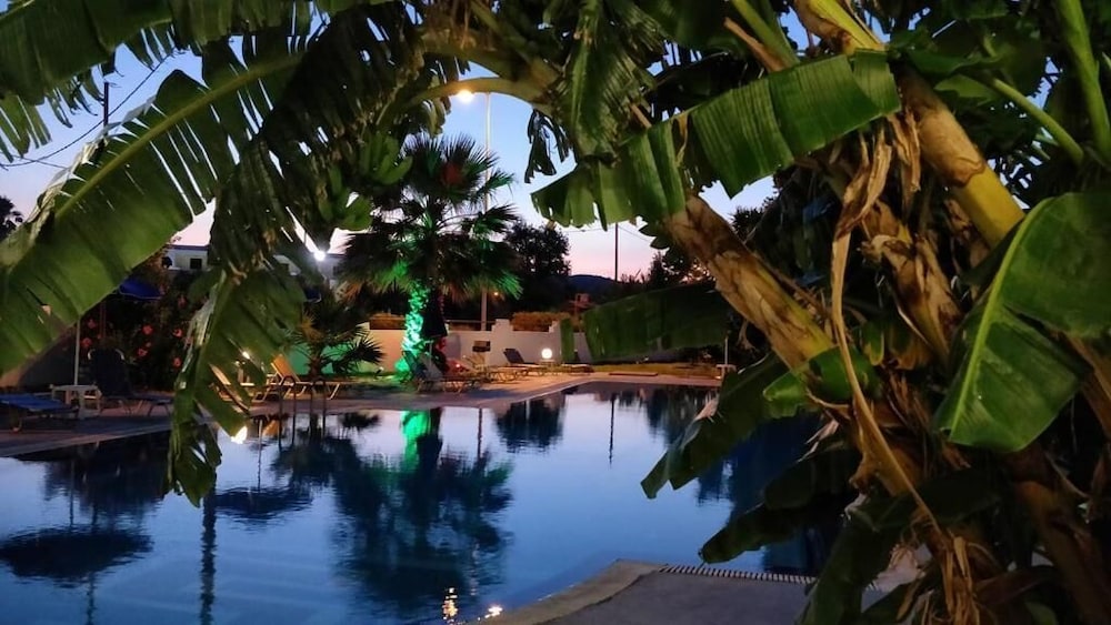 Sotirakis Hotel Studios — Swimming pool in Faliraki, South Aegean