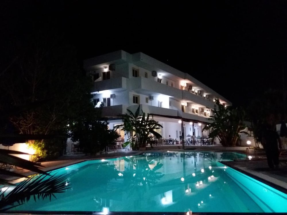 Sotirakis Hotel Studios — Hotel building in Faliraki, South Aegean