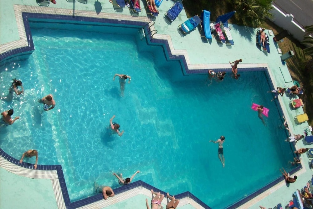 Sotirakis Hotel Studios — Swimming pool in Faliraki, South Aegean