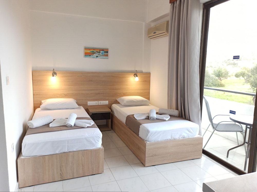 Sotirakis Hotel Studios — Hotel rooms in Faliraki, South Aegean