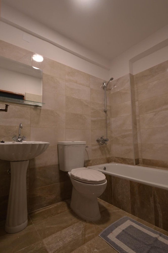 Sotirakis Hotel Studios — Hotel rooms in Faliraki, South Aegean
