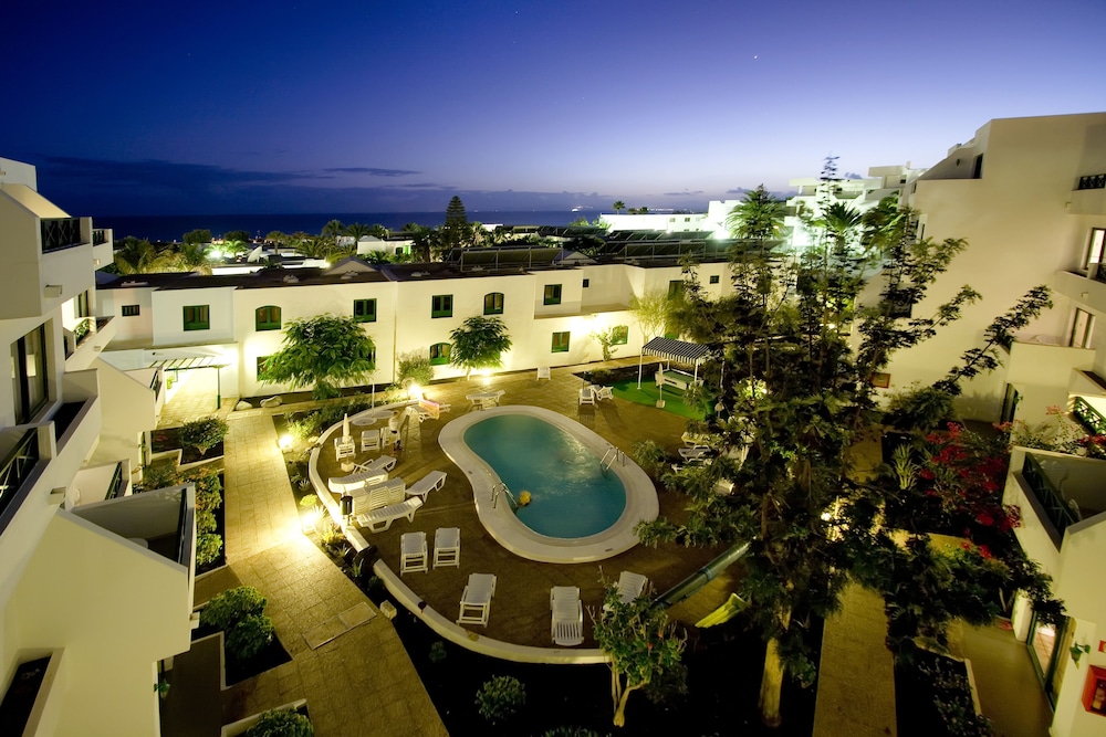 Apartamentos HG Lomo Blanco — Swimming pool in Puerto del Carmen, Canary Islands