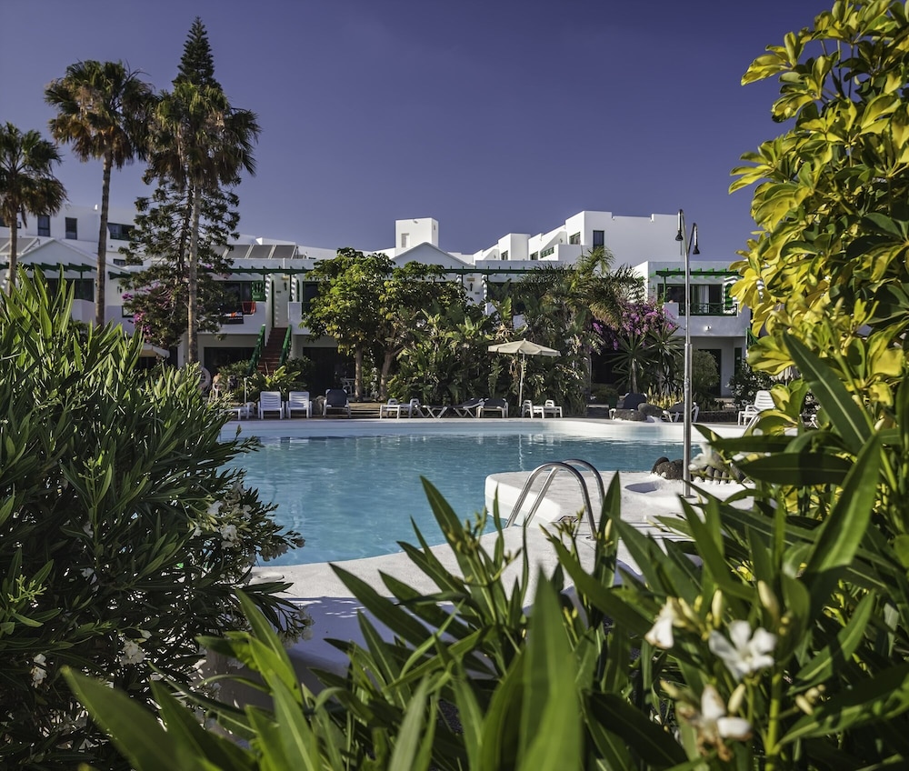 Apartamentos HG Lomo Blanco — Swimming pool in Puerto del Carmen, Canary Islands