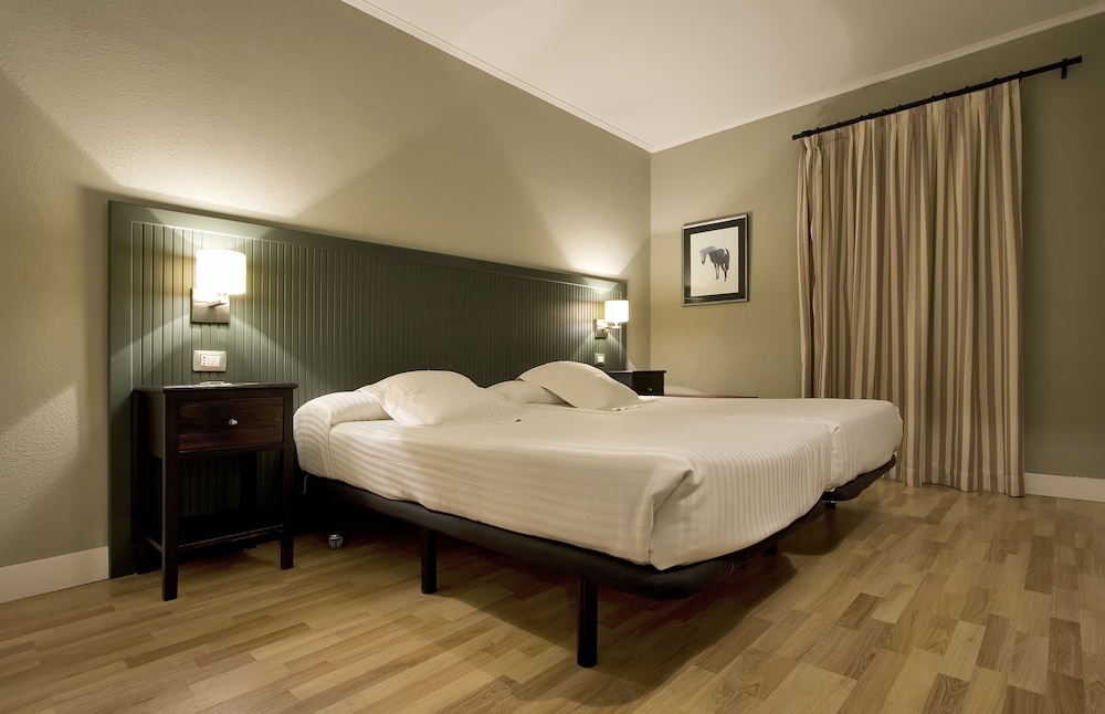Apartamentos HG Lomo Blanco — Hotel rooms in Puerto del Carmen, Canary Islands