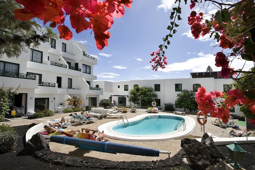 Apartamentos HG Lomo Blanco — Swimming pool in Puerto del Carmen, Canary Islands