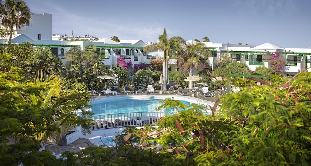 Apartamentos HG Lomo Blanco — Swimming pool in Puerto del Carmen, Canary Islands