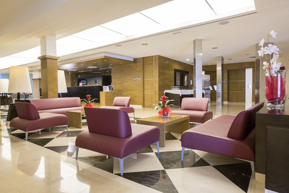 Hipotels Cala Millor Park — Hotel building in Cala Millor, Balearic Islands