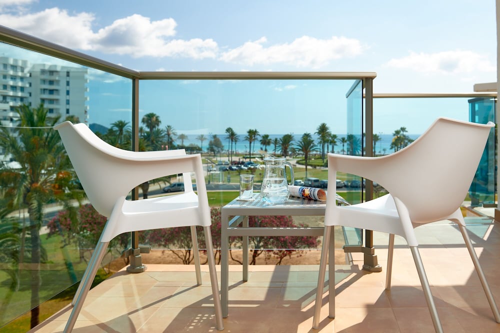 Hipotels Cala Millor Park — Hotel rooms in Cala Millor, Balearic Islands