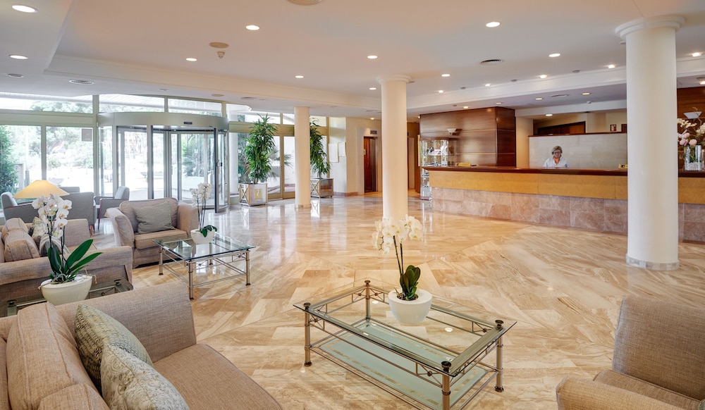 Hipotels Dunas Cala Millor Aparthotel — Hotel rooms in Cala Millor, Balearic Islands