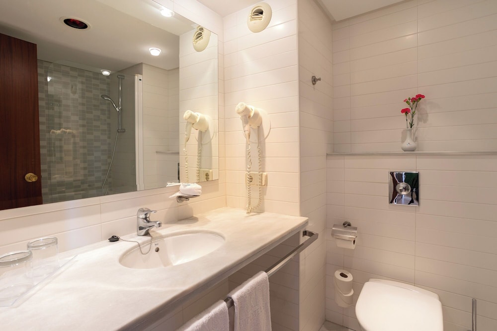 Hipotels Dunas Cala Millor Aparthotel — Hotel rooms in Cala Millor, Balearic Islands